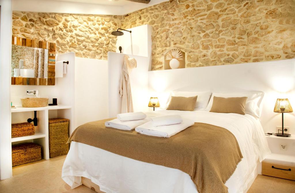 Postel nebo postele na pokoji v ubytování Villa Marineta - Apartamento con encanto en el puerto de Dénia - MyM Mediterranean Houses