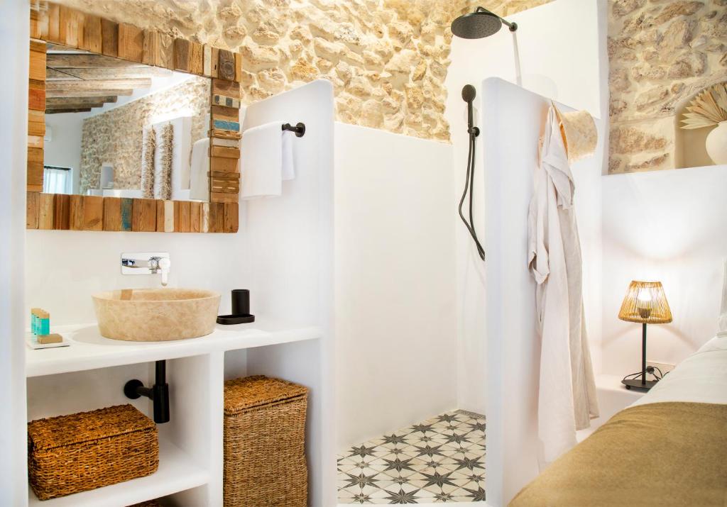 Koupelna v ubytování Villa Marineta - Apartamento con encanto en el puerto de Dénia - MyM Mediterranean Houses