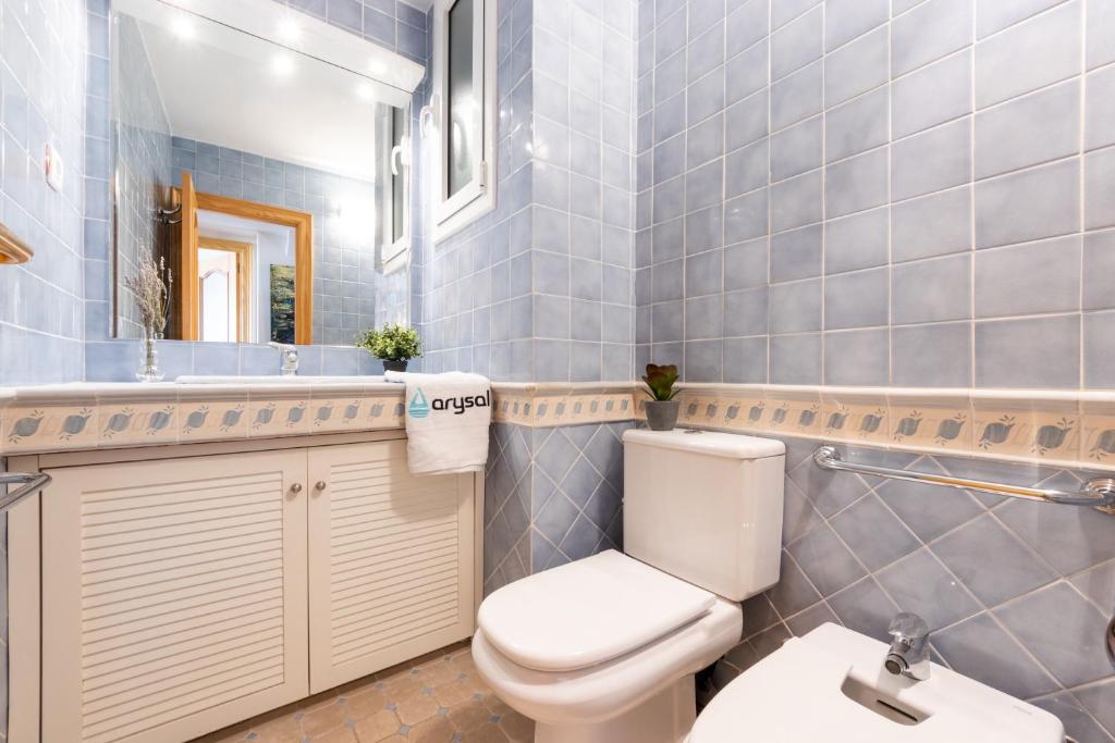 A bathroom at ARAGON PREMIUM ARYSAL