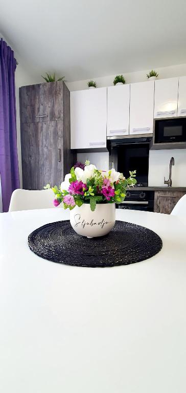 Blue Diamond **** - 7