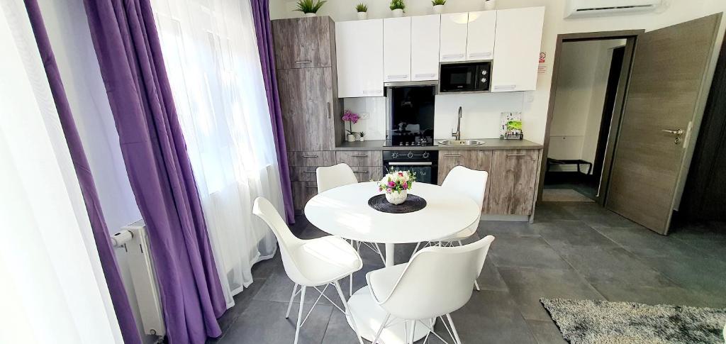 Blue Diamond **** - 6