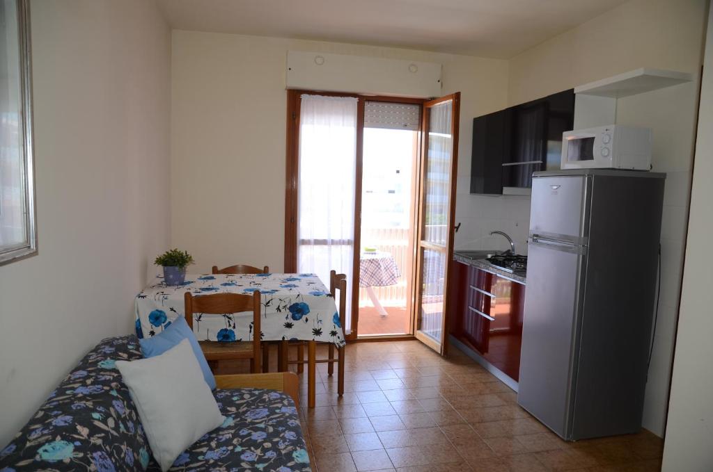 A kitchen or kitchenette at Residence Valbella