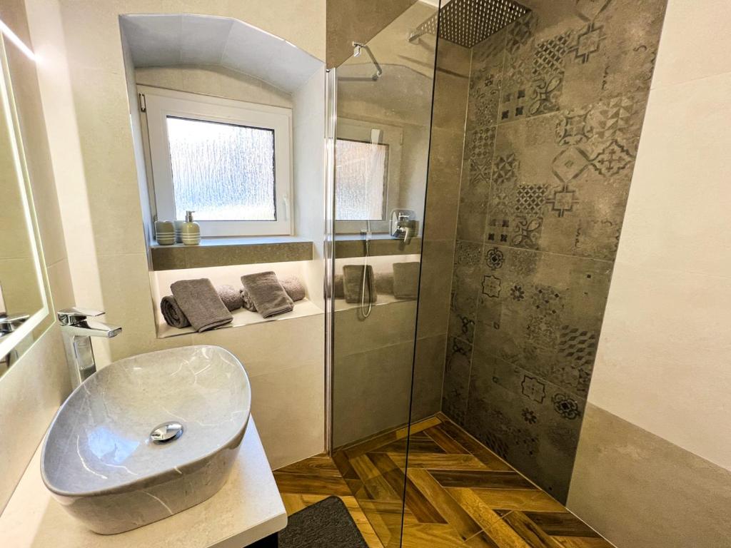 Kúpeľňa v ubytovaní Przycup w Karkonoszach Apartamenty Karkonosze, Karpacz, Szklarska Poręba- Sauna Fińska