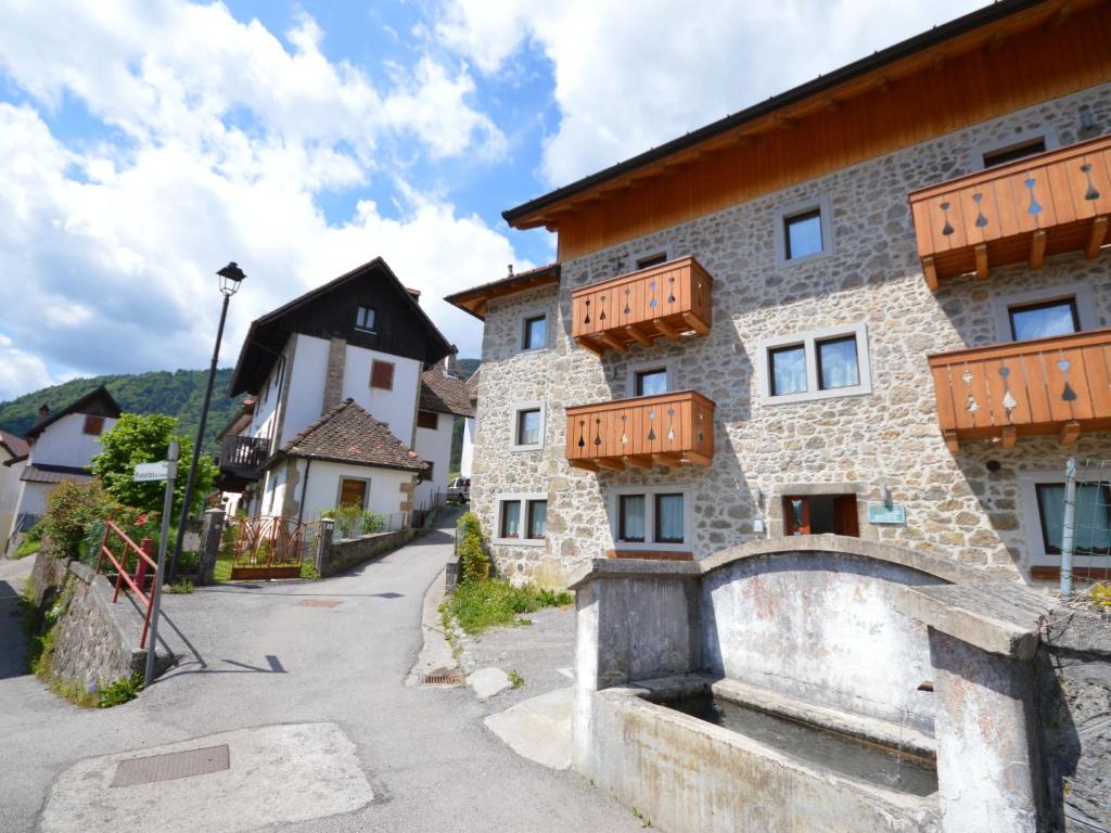 The building in which Az apartmant is located