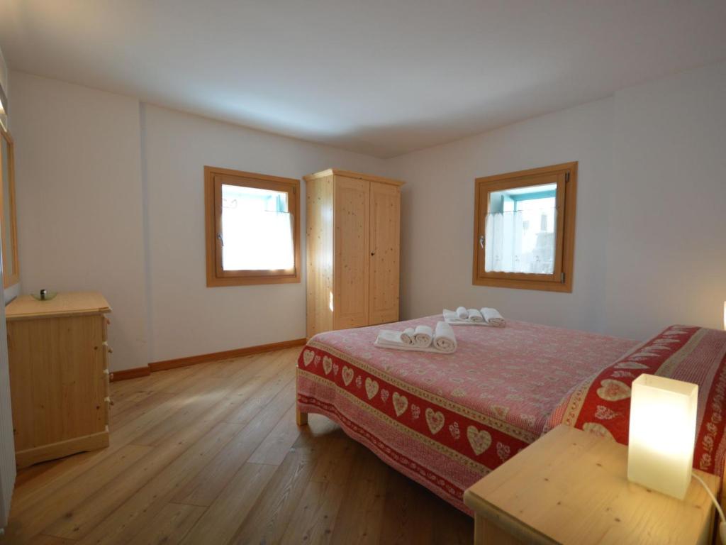 Posteľ alebo postele v izbe v ubytovaní Apartment App- A - Cjase Fravins by Interhome