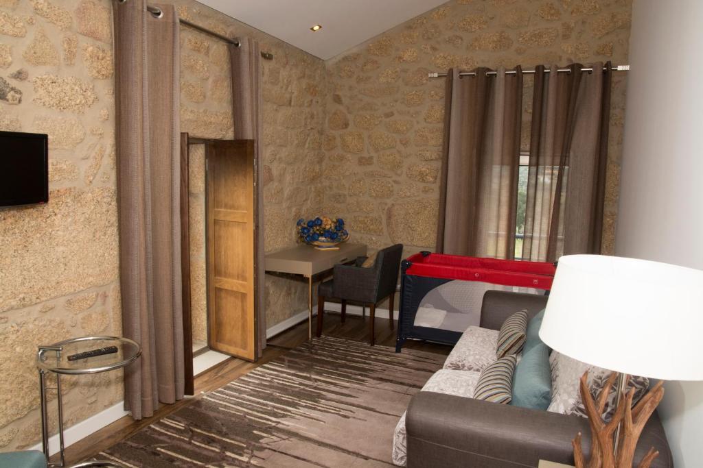 Casas do Regato - King Suite With Spa Bath