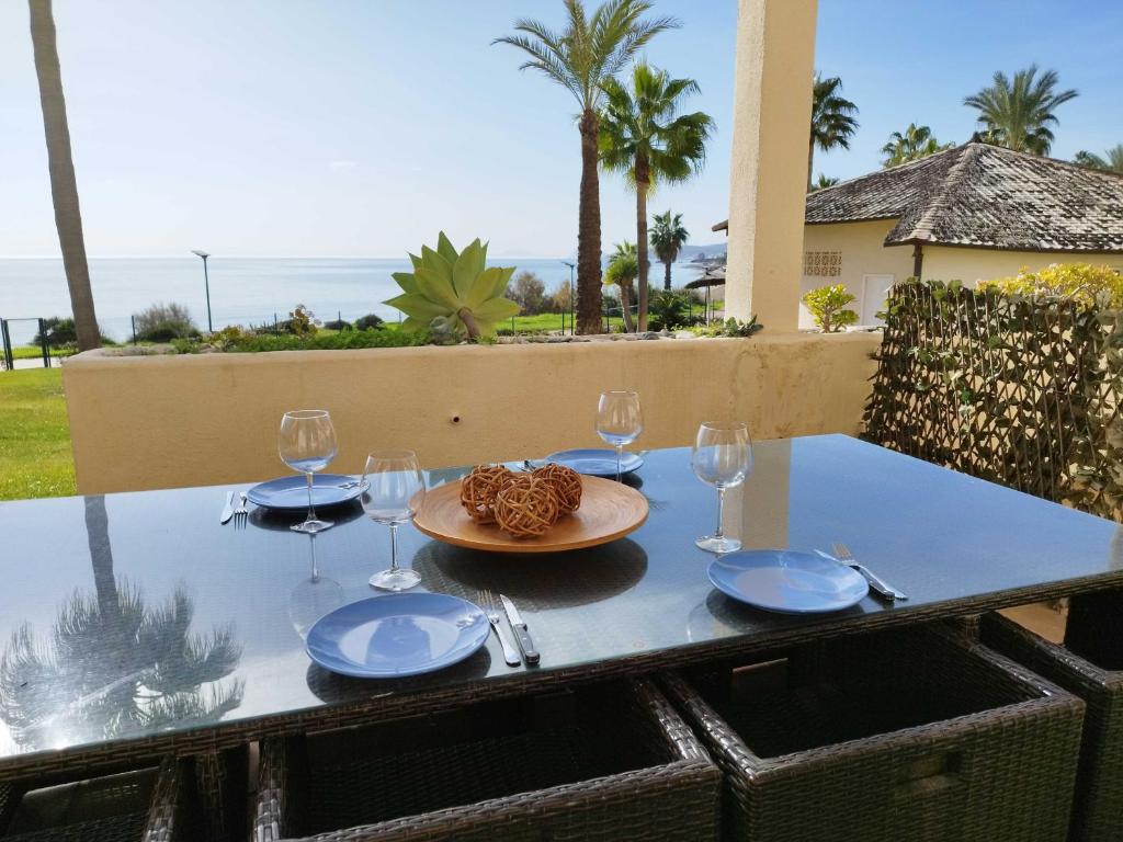 Apartment Mirador Bermuda Beach, Estepona, Spain