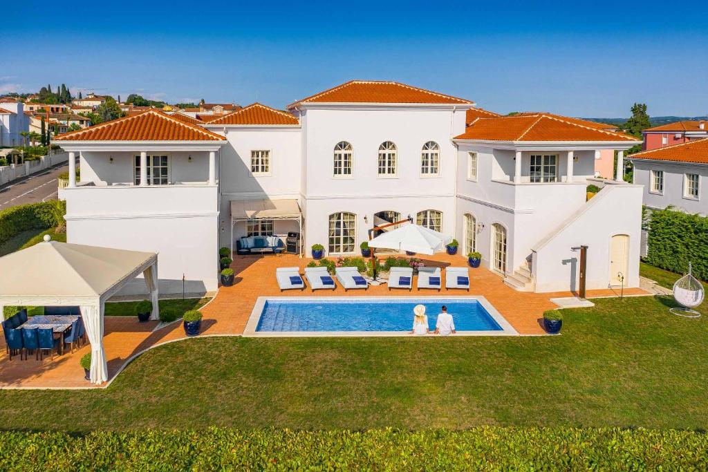 Villa Elegance