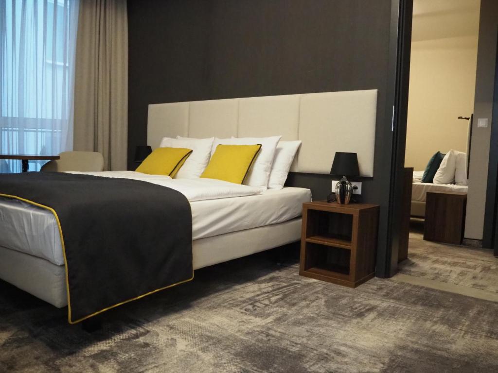 
Standard Family Room
