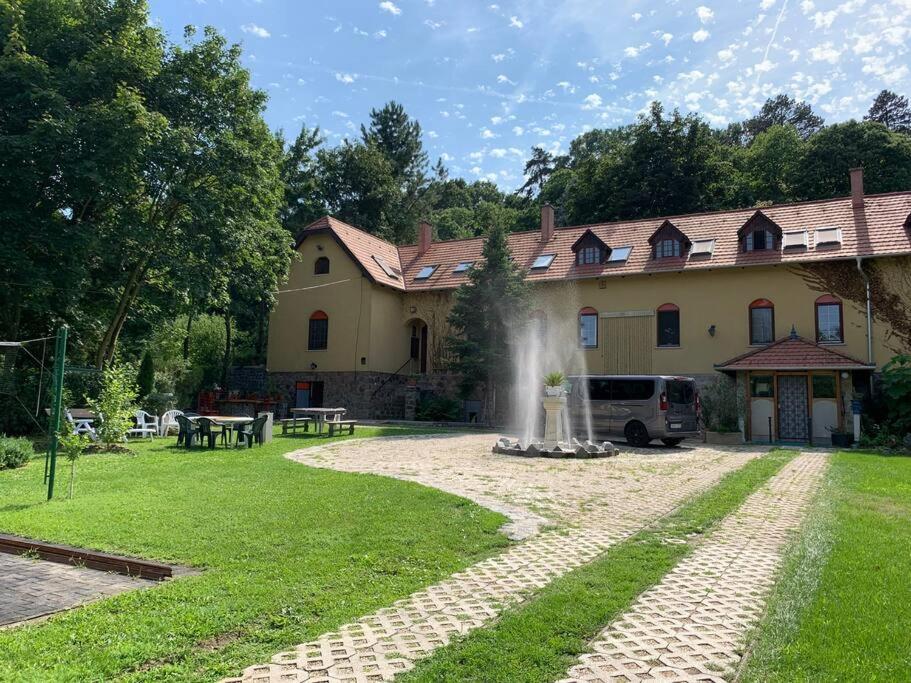 Zahrada ubytování Manor House on the Danube Bend