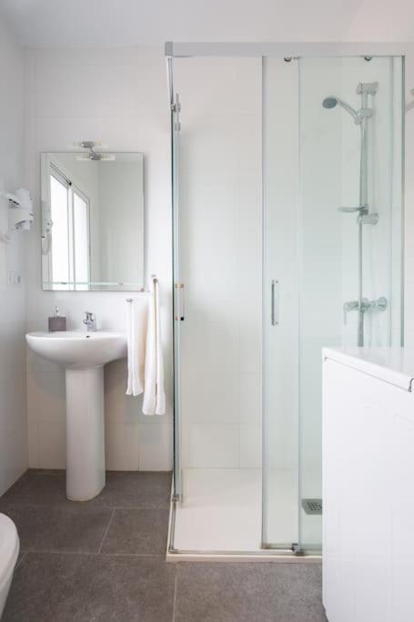A bathroom at Puccini Oasis - Gianni Schicci