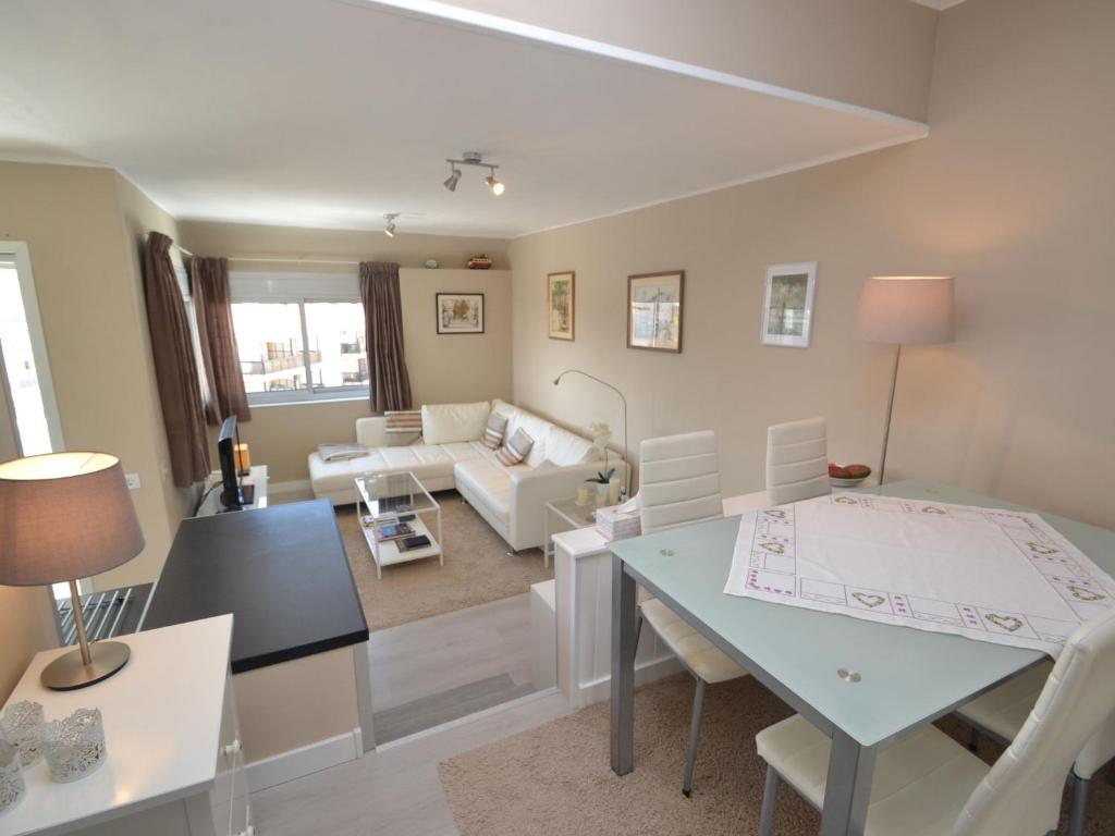 Posedenie v ubytovaní Apartment Layes Cambrils by Interhome