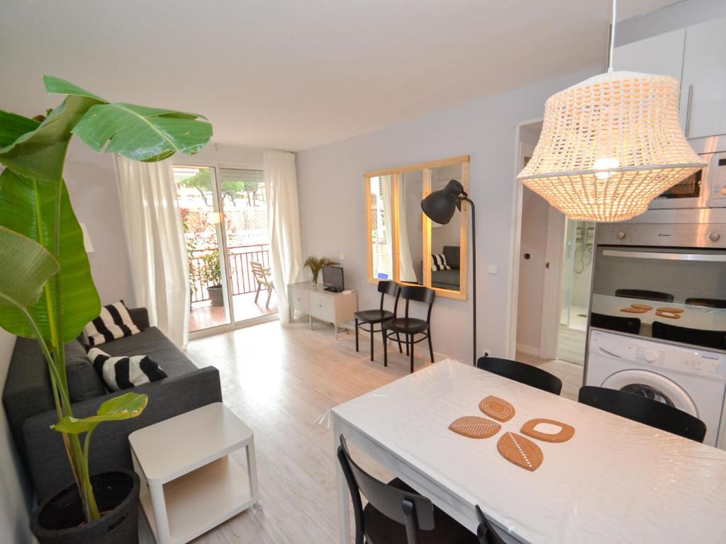 Kuchyň nebo kuchyňský kout v ubytování Apartment Gavina Salou-1 by Interhome