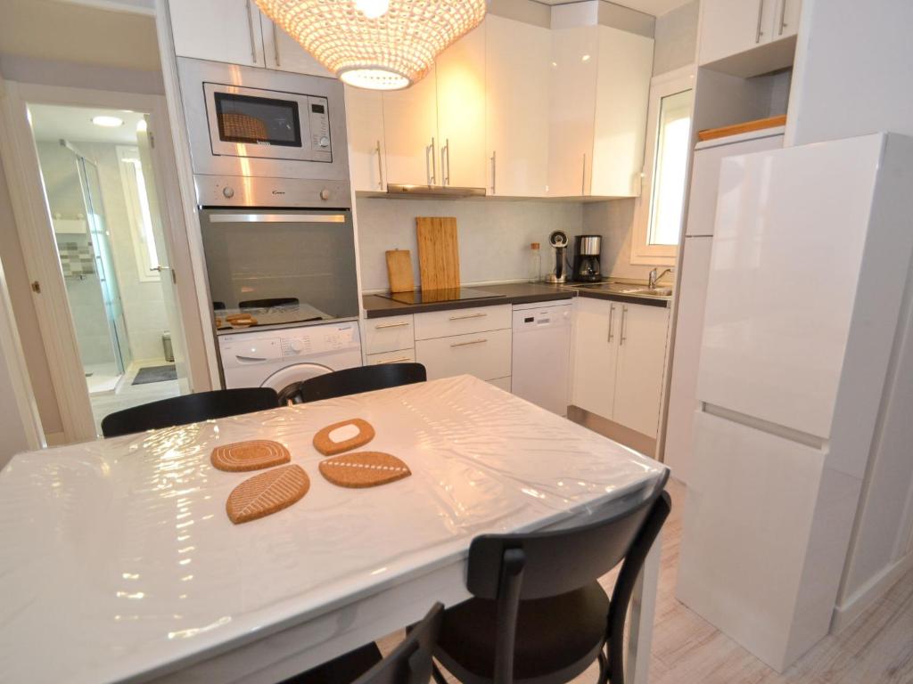 Kuchyň nebo kuchyňský kout v ubytování Apartment Gavina Salou-1 by Interhome