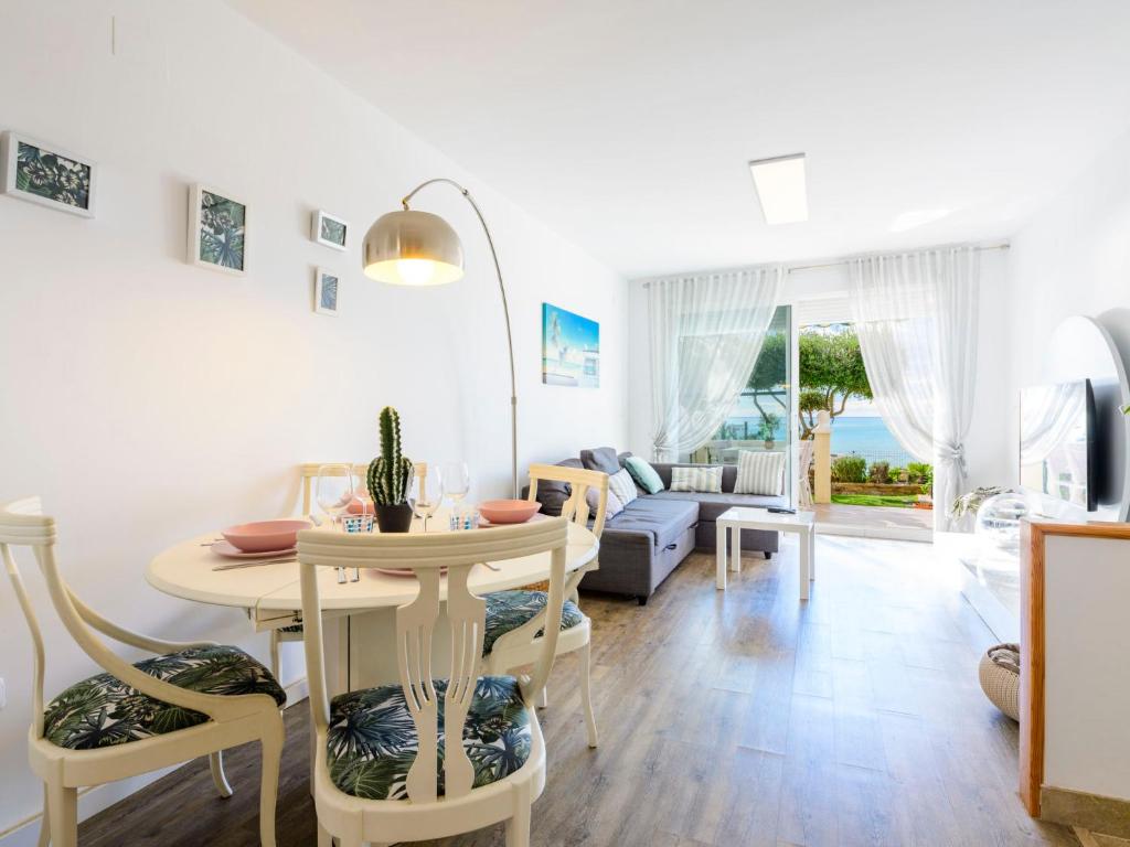A television and/or entertainment centre at Holiday Home Brisa Mar by Interhome