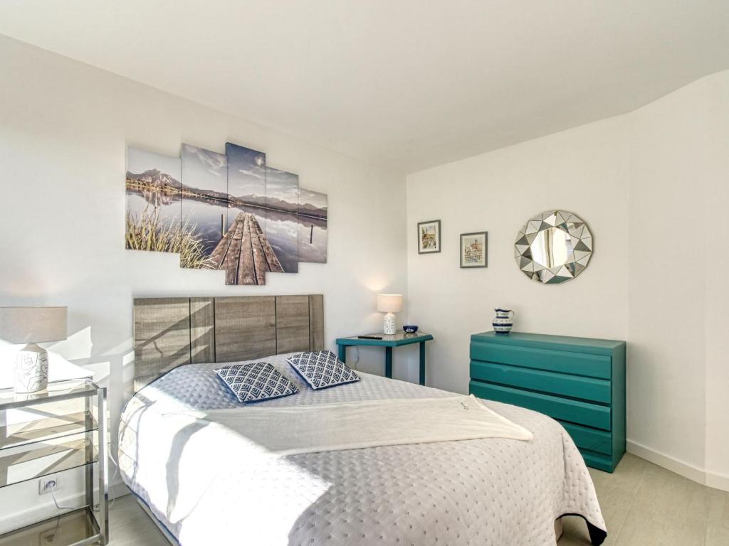 Posteľ alebo postele v izbe v ubytovaní Apartment Le Méditerranée-3 by Interhome