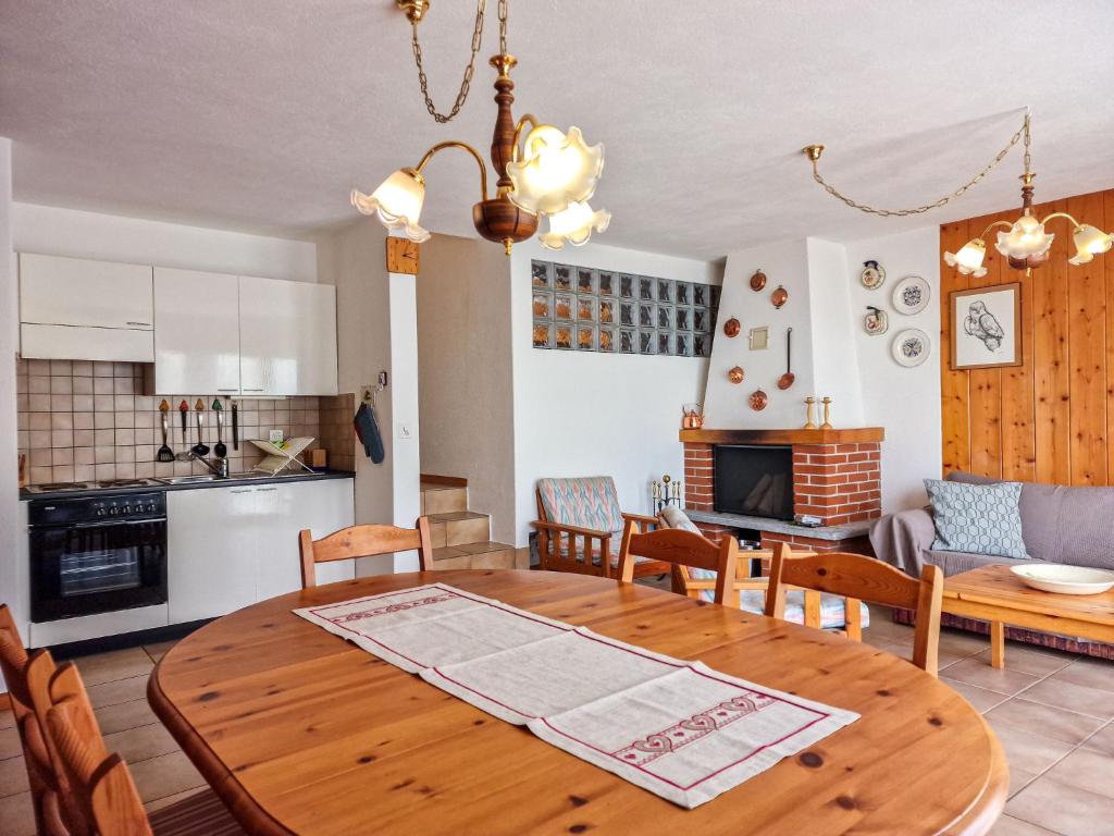 Kuchyň nebo kuchyňský kout v ubytování Apartment Rüthanet by Interhome
