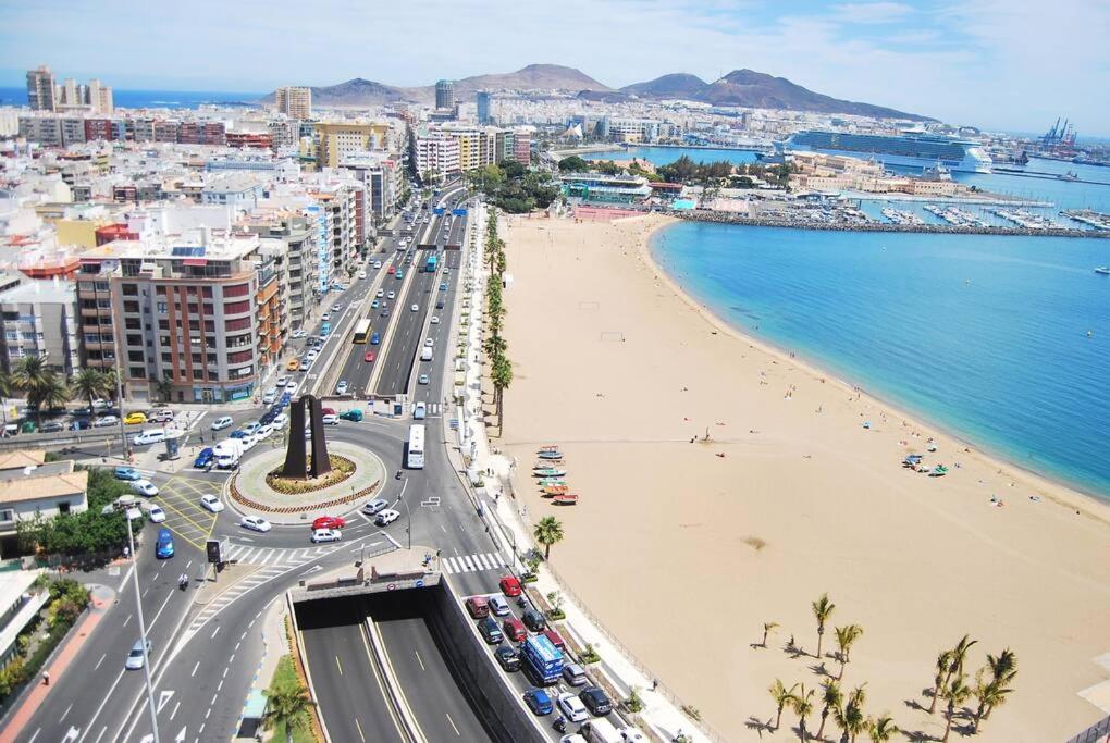 una città con spiaggia e oceano di Puccini Oasis - Sole e amore a Las Palmas de Gran Canaria