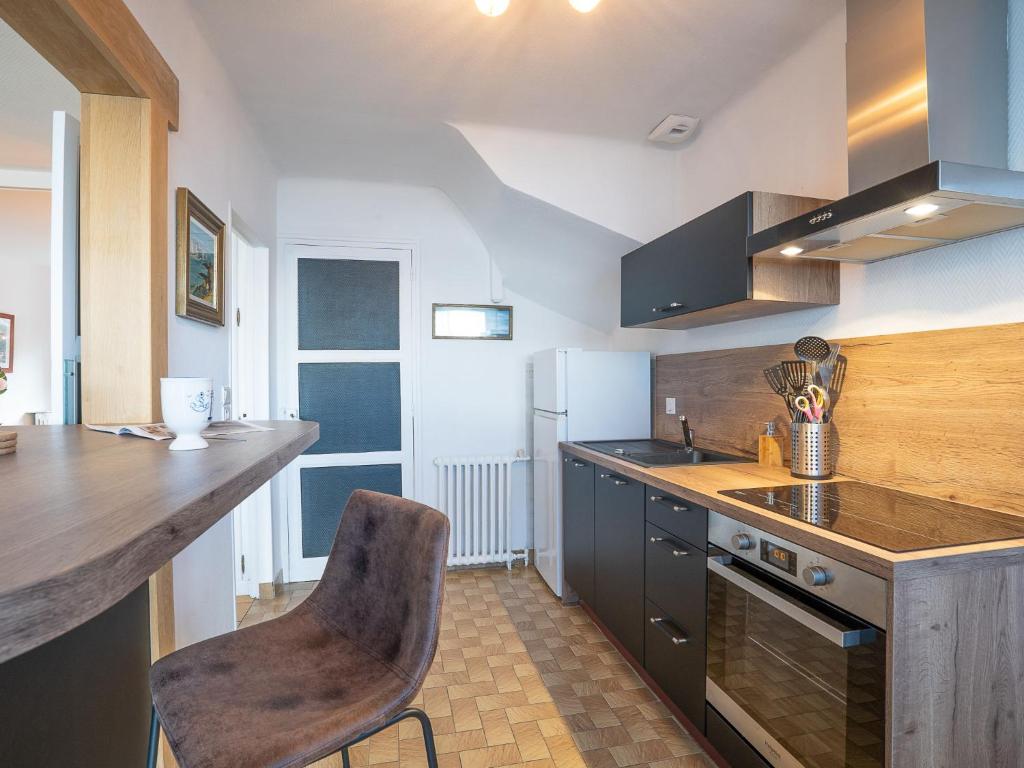 Kuchyňa alebo kuchynka v ubytovaní Holiday Home La longue vue by Interhome