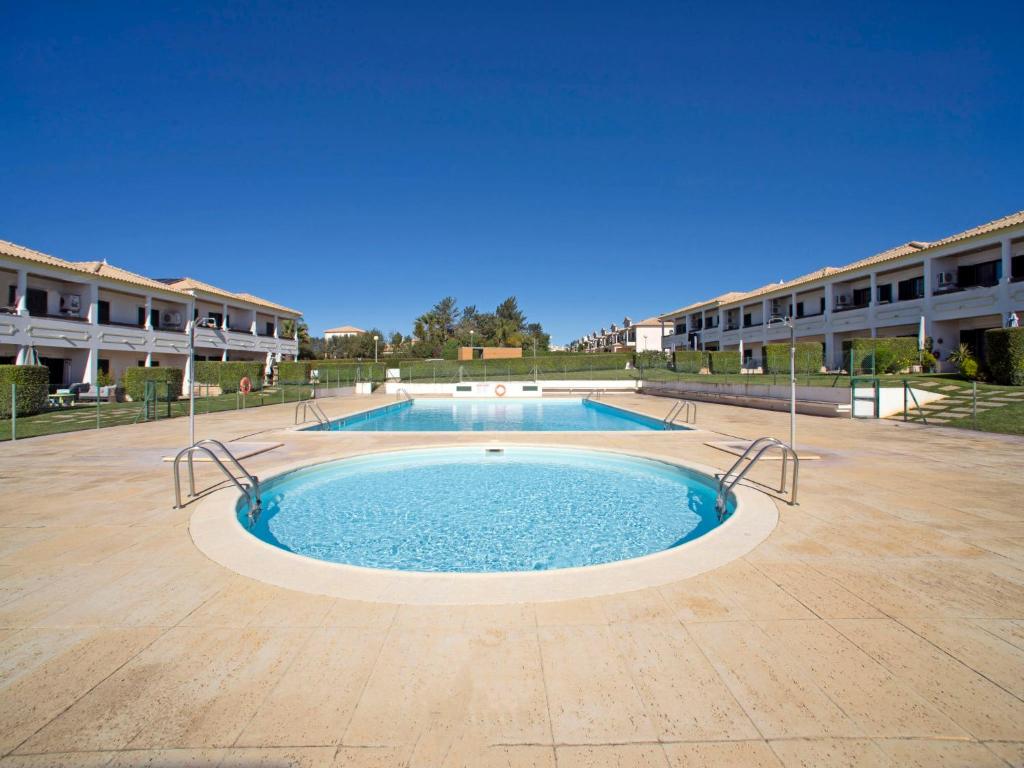 Bazén v ubytování Holiday Home De Verão by Interhome nebo v jeho okolí