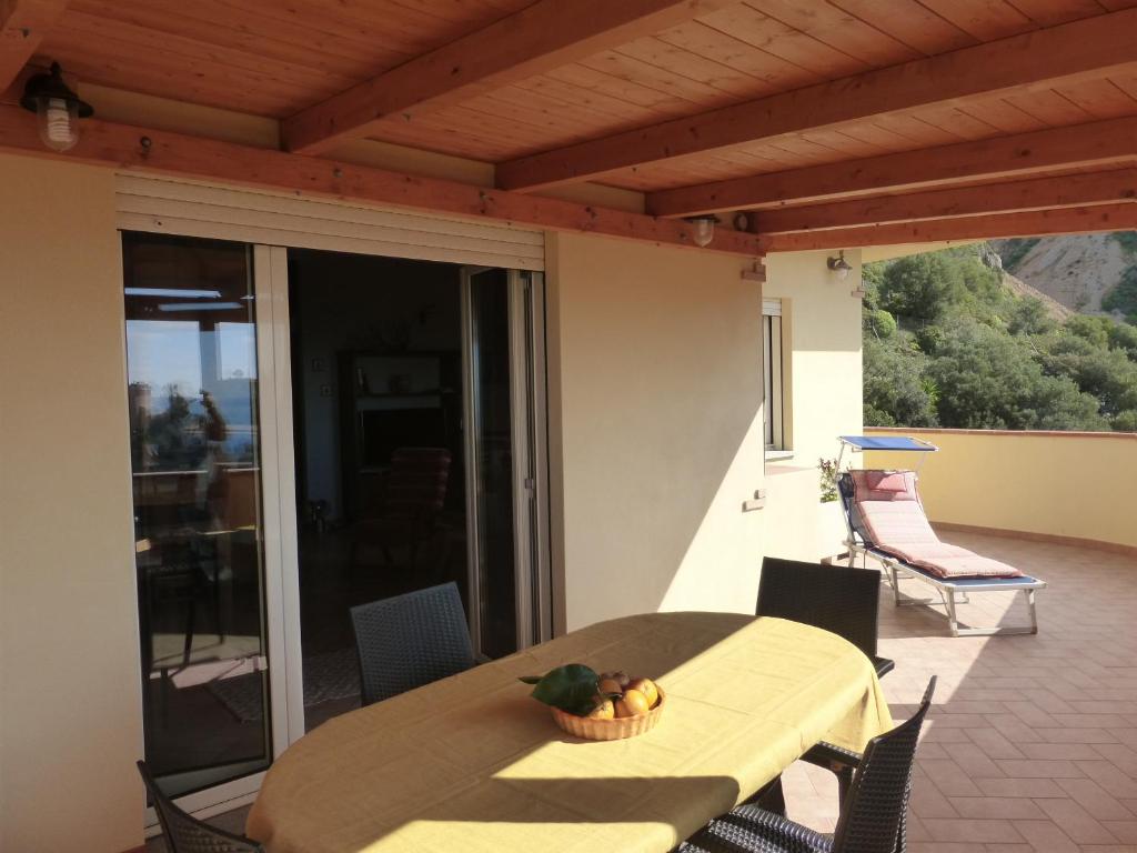Casa Margherita a Nebida - Appartamento Panoramico Mare