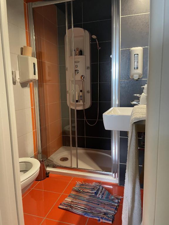 Centar W - Tweepersoonskamer Met Eigen Badkamer
