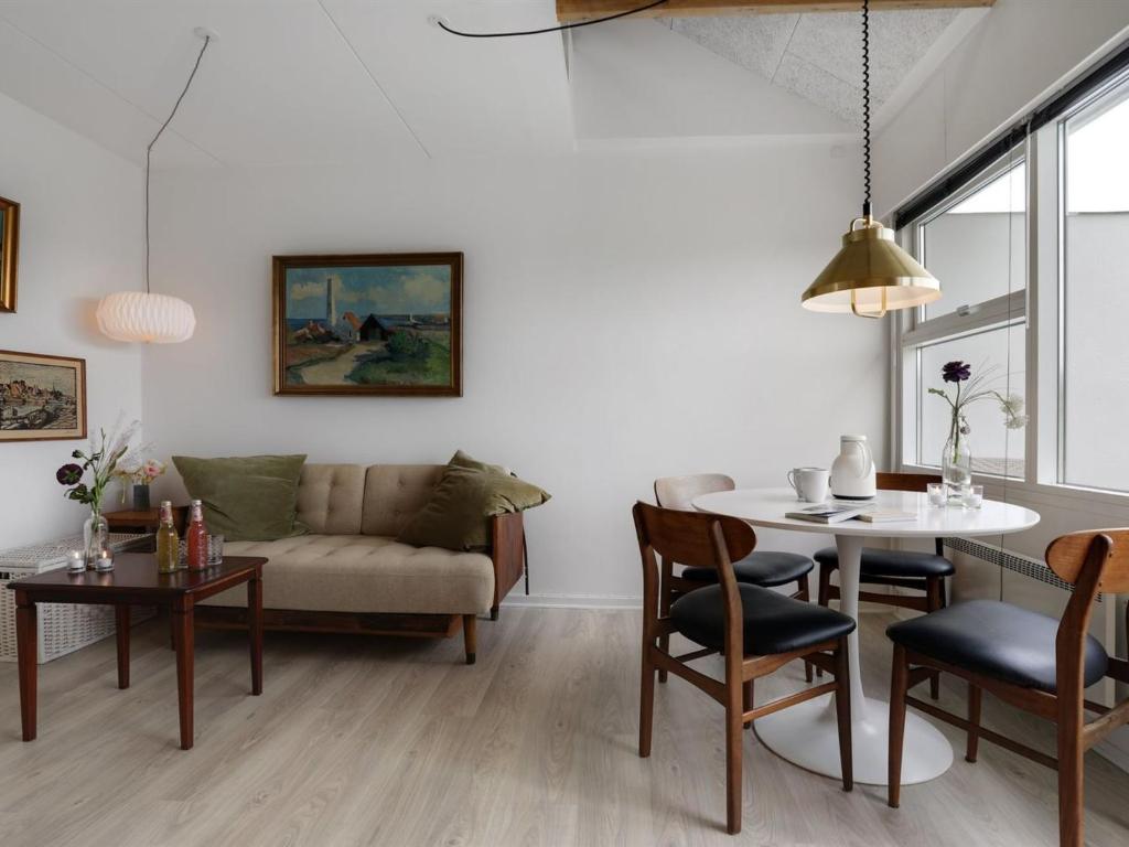 Posezení v ubytování Apartment Roger - 400m from the sea by Interhome