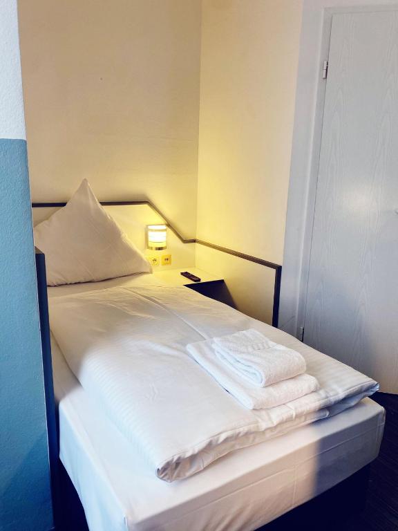 Hotel City Kräme am Römer - Self Check In - Resim 10