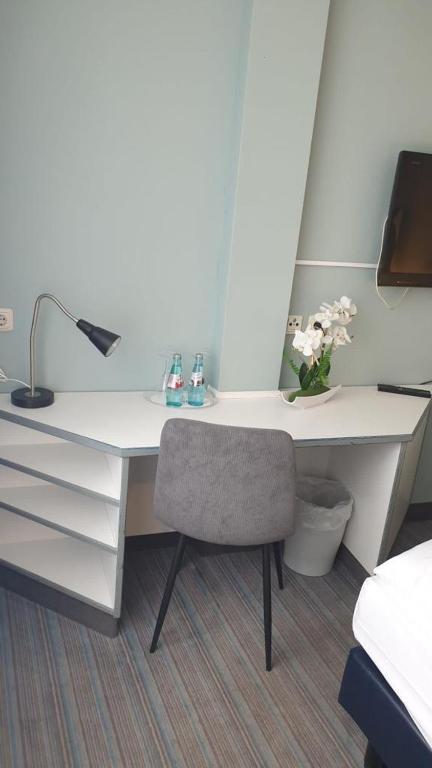 Hotel City Kräme am Römer - Self Check In - Resim 12