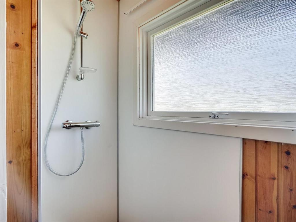 Koupelna v ubytování Holiday Home Inra - 400m from the sea by Interhome