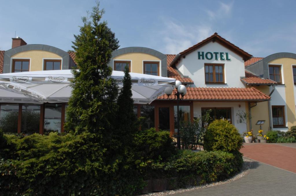 Landhotel Dresden - Resim 14