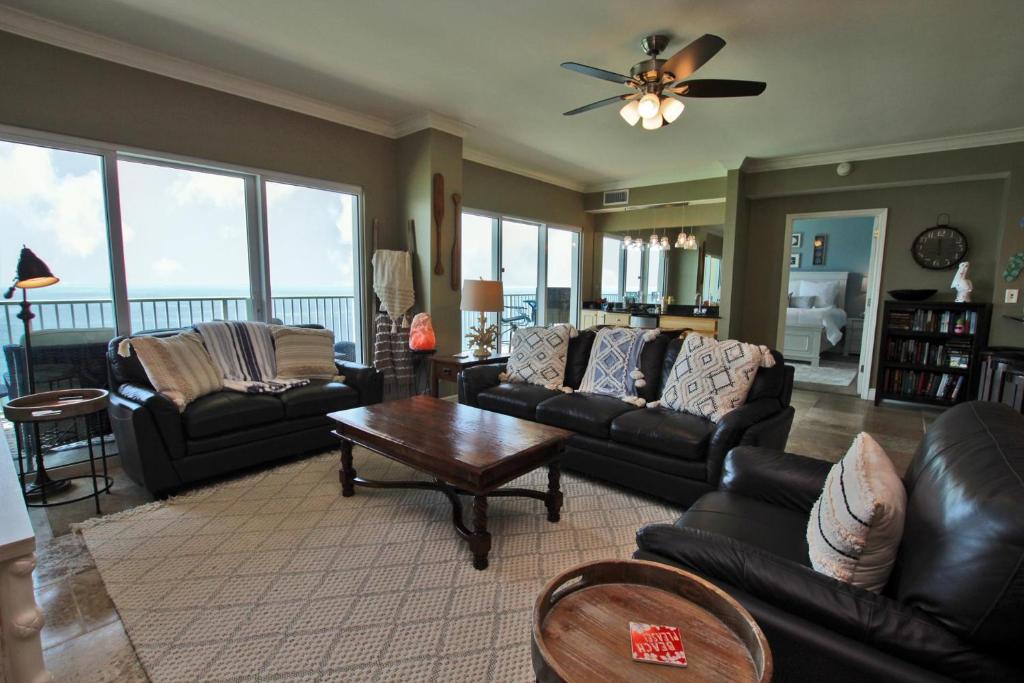 Crystal Shores West Penthouse 1402, Gulf Shores (updated prices 2024)