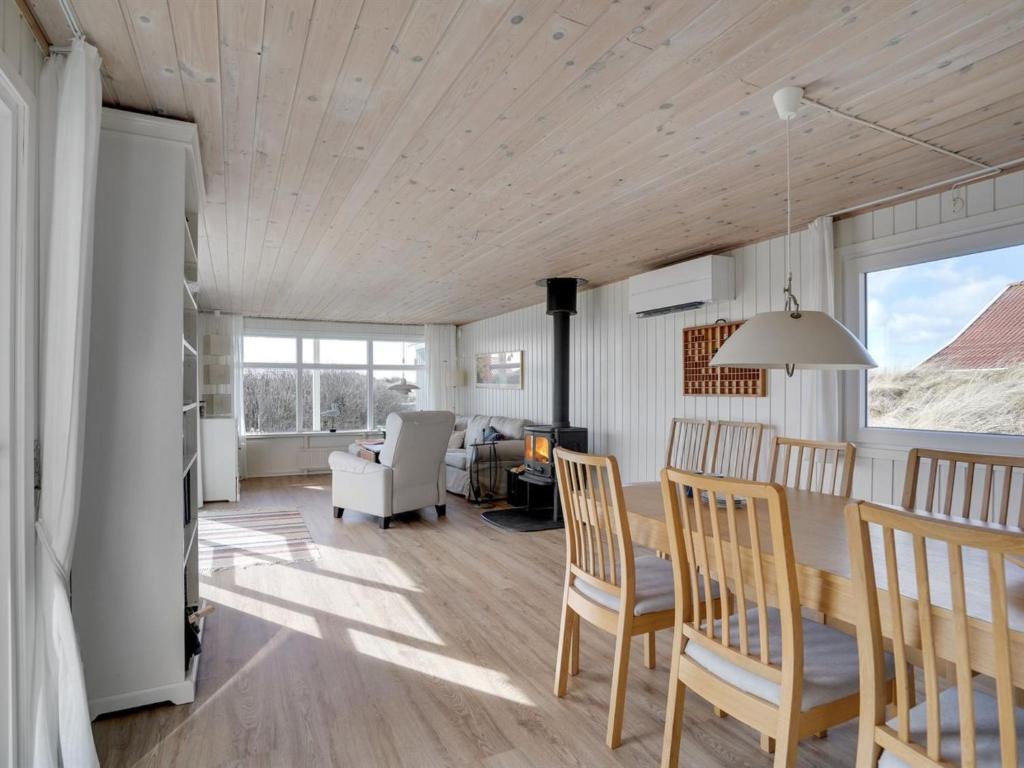 Posezení v ubytování Holiday Home Faxi - 100m from the sea by Interhome