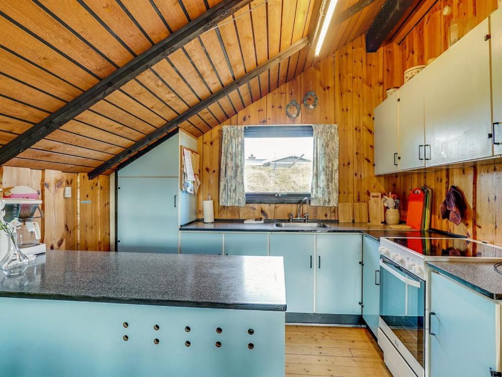 Kuchyň nebo kuchyňský kout v ubytování Holiday Home Delia - 300m from the sea by Interhome