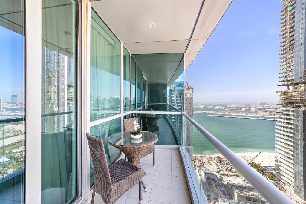 برج ساحلی آبی The Walk JBR