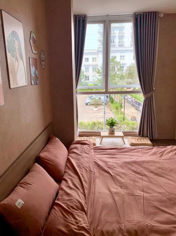 LaLa Homestay - Deluxe Double Room With Balcony