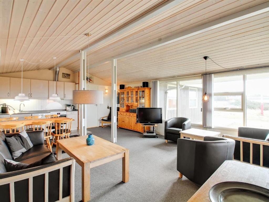 Posezení v ubytování Holiday Home Dalia - 200m from the sea by Interhome
