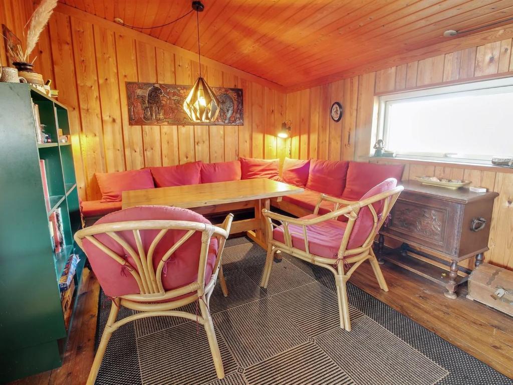 Posezení v ubytování Holiday Home Dalia - 200m from the sea by Interhome
