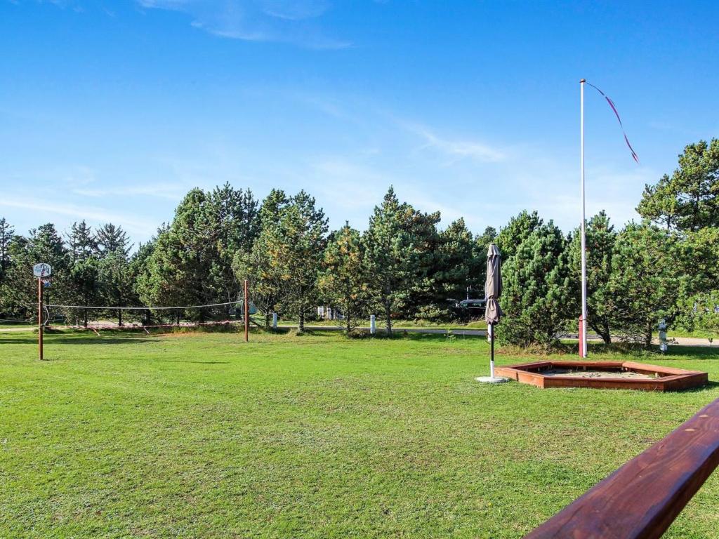 Zahrada ubytování Holiday Home Botilde - 1km from the sea by Interhome