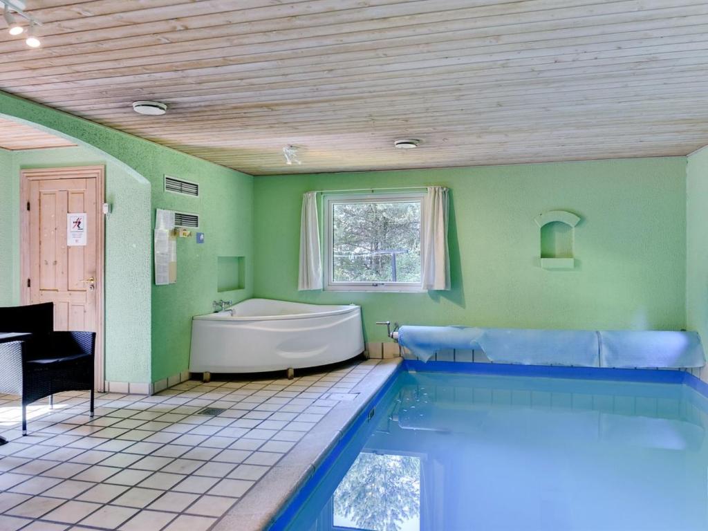 Bazén v ubytování Holiday Home Billing - 11km from the sea by Interhome nebo v jeho okolí