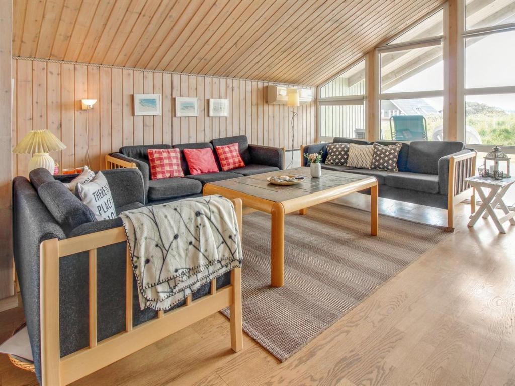 Posezení v ubytování Holiday Home Gedda - 700m from the sea by Interhome