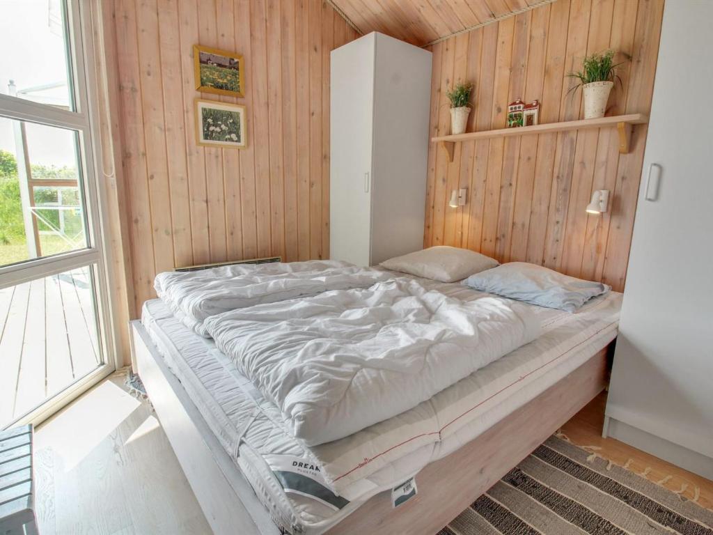 Postel nebo postele na pokoji v ubytování Holiday Home Gedda - 700m from the sea by Interhome