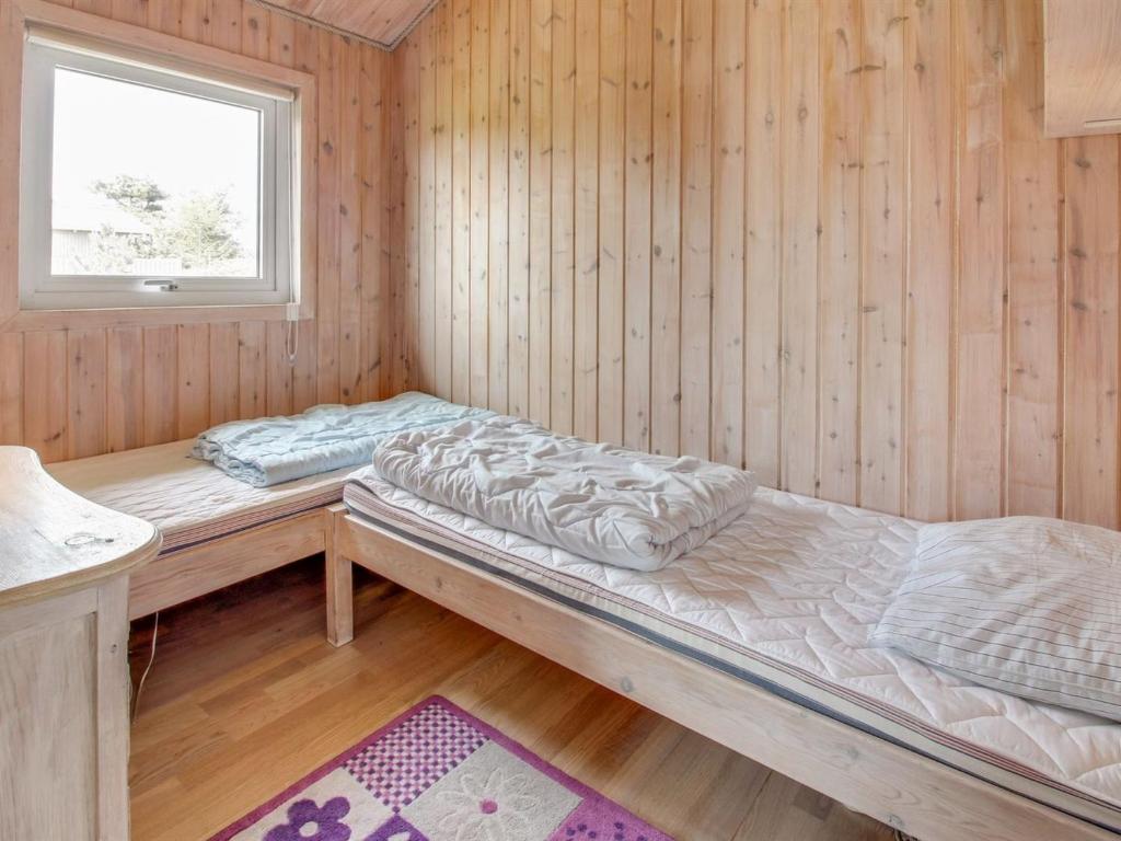 Postel nebo postele na pokoji v ubytování Holiday Home Gedda - 700m from the sea by Interhome