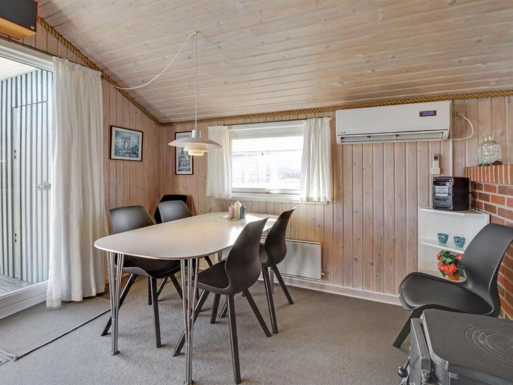 Posezení v ubytování Holiday Home Unni - from the sea by Interhome