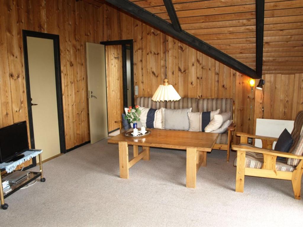 Posezení v ubytování Holiday Home Elsine - 800m from the sea by Interhome