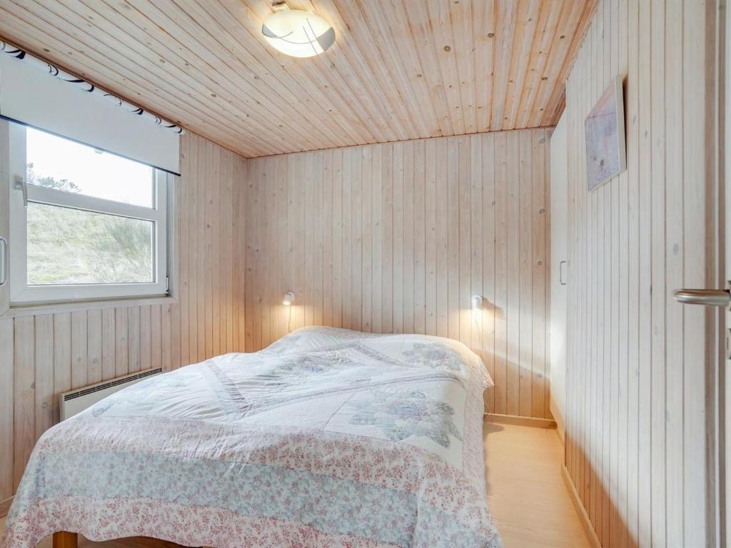 Postel nebo postele na pokoji v ubytování Holiday Home Midja - 800m from the sea by Interhome