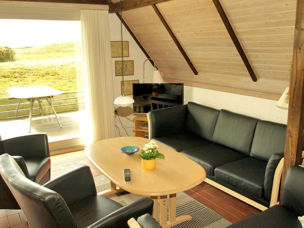 Posezení v ubytování Holiday Home Thorbjörn - from the sea by Interhome