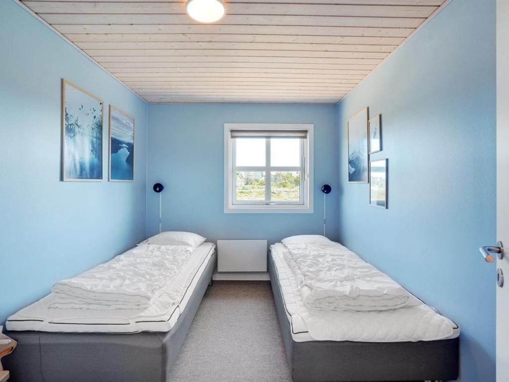 Postel nebo postele na pokoji v ubytování Holiday Home Eliena - 500m from the sea by Interhome