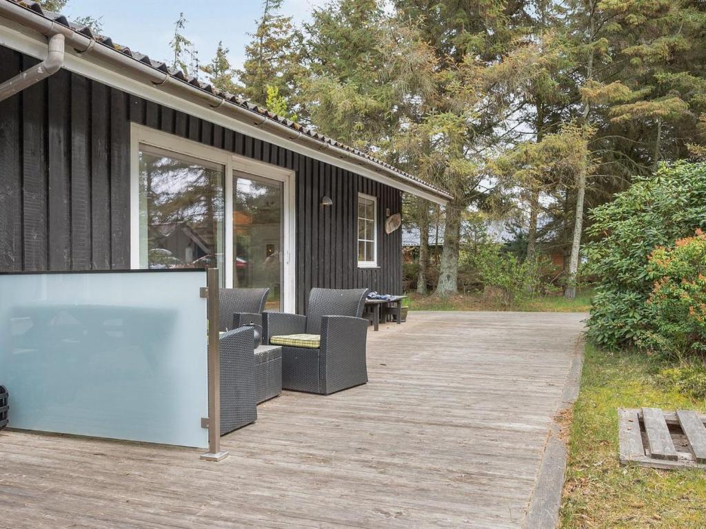 Zahrada ubytování Holiday Home Hamund - 700m from the sea by Interhome