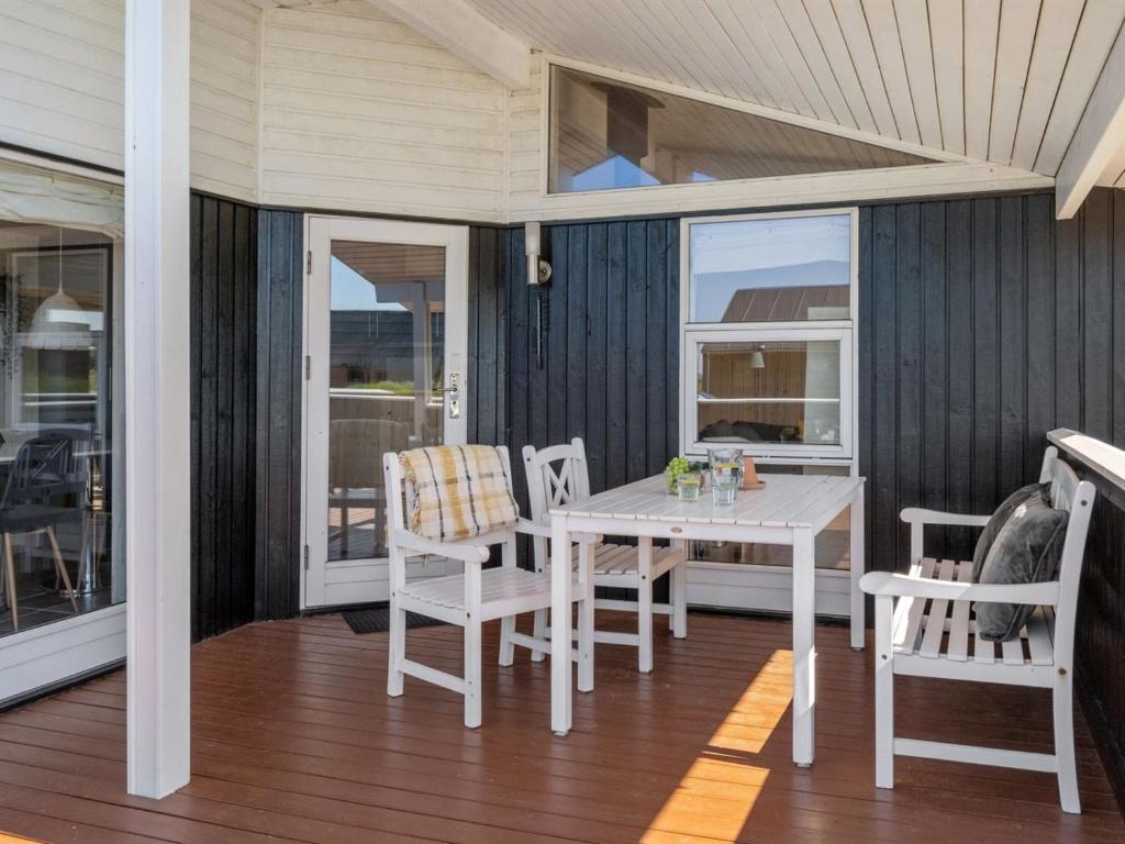 Balkón nebo terasa v ubytování Holiday Home Floriana - 650m from the sea by Interhome